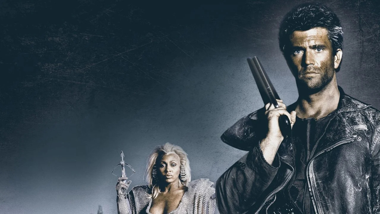 Mad Max 3: Más Allá de la Cúpula del Trueno - Backdrop